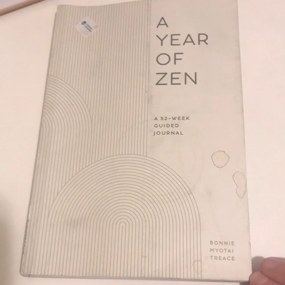 A Year of Zen Guided Journal - Light Gray Cover